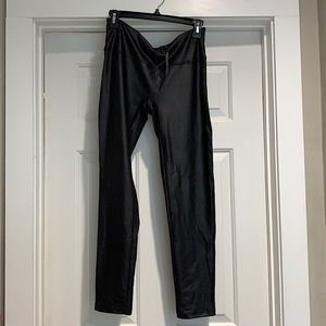“Shinestar” black faux leather leggings size L